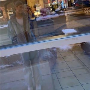 Meet your Posher, Abbi